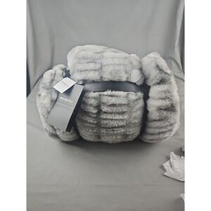 🔥NWT Mon Chateau Thick Luxe Faux Fur Throw Blanket, Reversible,  60" x 70"